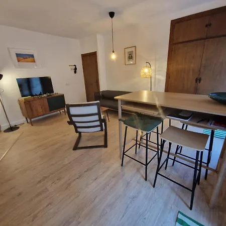 Amplia Y Tranquila Con Bano Privado En Piso Compartido Malaga
