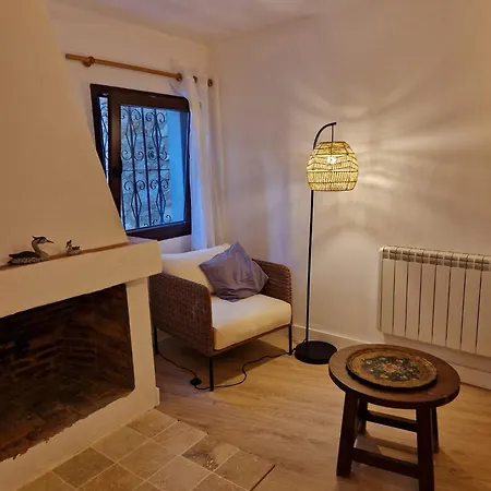 Amplia Y Tranquila Con Bano Privado En Piso Compartido *